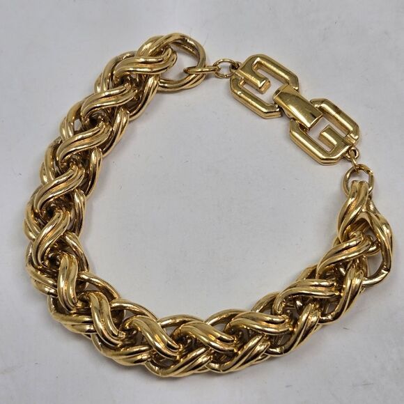GIVENCHY Vintage Elegant Chunky Gold Plated Multi Chain "G" Clasp Bracelet - Picture 2 of 5